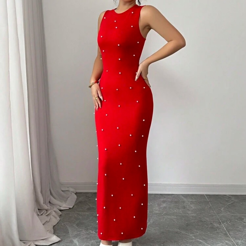 Elegant Red Sleeveless Dress - Picture 4 of 6